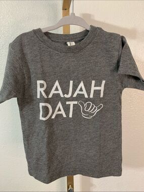Kids Gray 'RAJAH DAT' Graphic Tee- Hawaii inspired- 2T